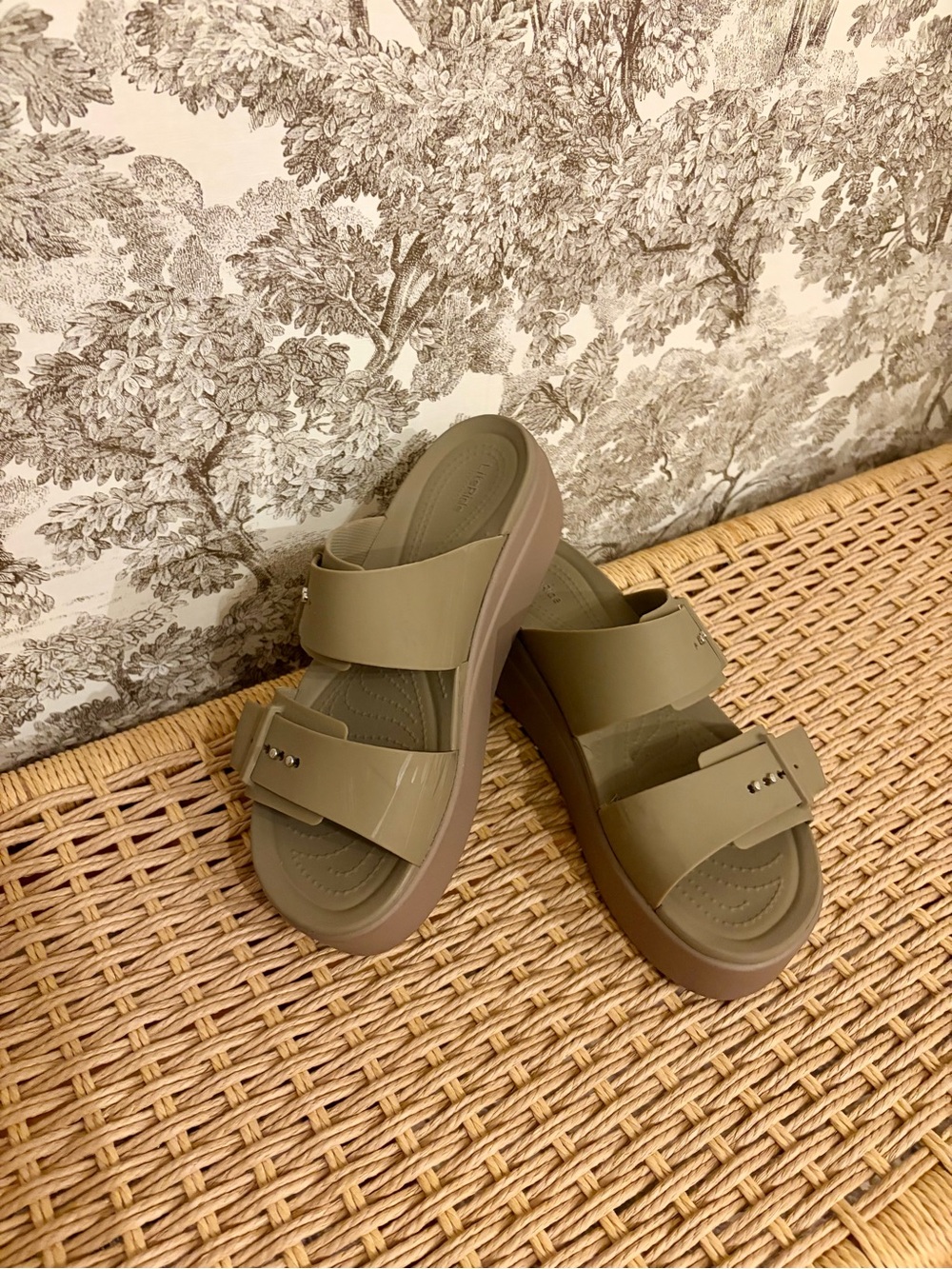 Women's CROCS Brooklyn Buckle Low Platform Wedge Sandals Olive Green